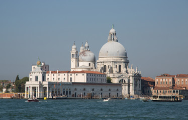 Fototapeta na wymiar Kirche in Venedig