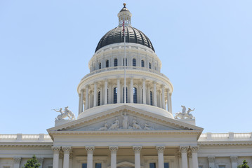 Fototapeta na wymiar Sacramento Capitol Building, California
