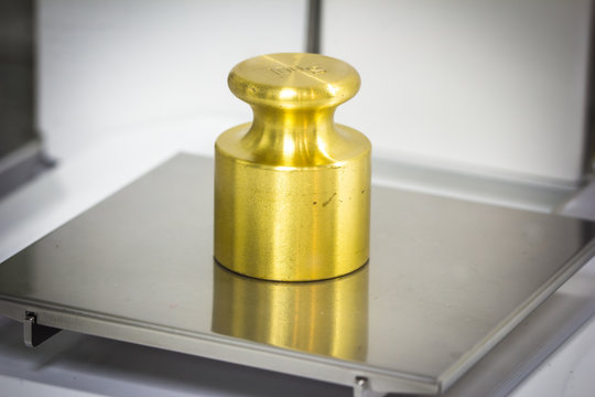 weight on the electronic balance