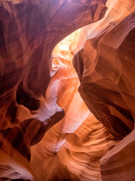 Noon in a red-orange Antelope Canyon.