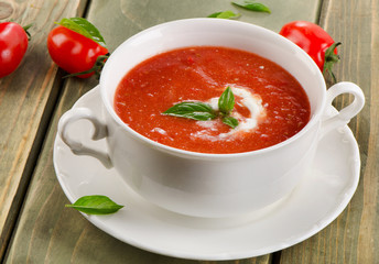 Fresh tomato soup