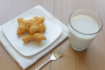 Chinese doughnut and soy milk