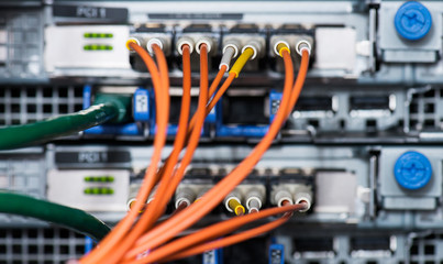 Fiber optical connections with servers