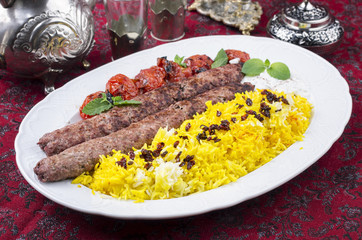 Kebab Kubideh mit Safran Reis