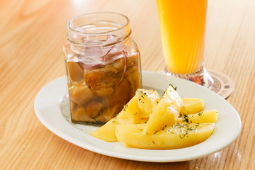 potatoes with herring