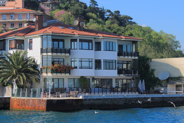 Fototapeta na wymiar coast of the Bosphorus