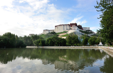 Fototapeta na wymiar potala palace, tibet ,china 