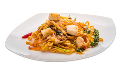 Fried noodles with calamari
