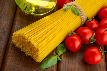 spaghetti with basil, tomato oil