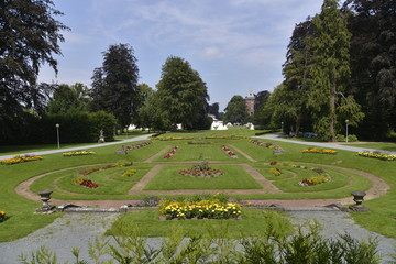 La partie du parc devant le ch&acirc;teau
