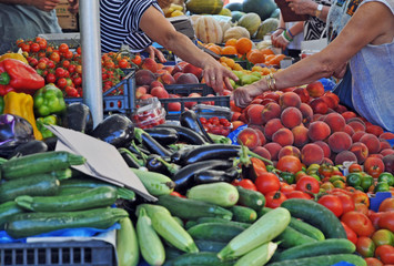 Frutta e verdura al mercato di San Pantaleo - Sardegna