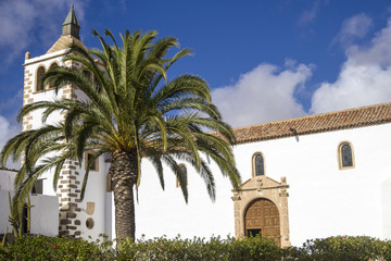 Fototapeta na wymiar Church in Betancuria, Fuerteventura