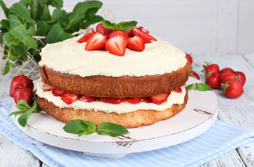 Delicious biscuit cake with strawberries