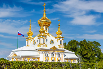 Fototapeta na wymiar Church in Peterhof, St Petersburg
