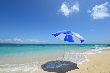 真夏の南国の美しいビーチ