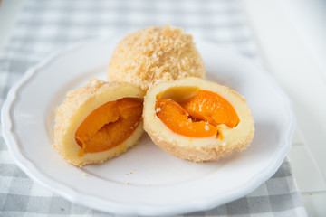 Marillenknödel