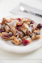 Kaiserschmarrn mit gemischten Früchten