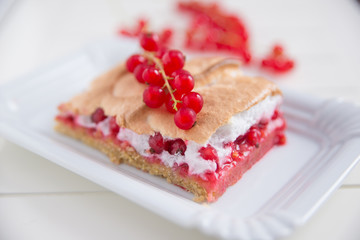 Johannisbeer Baiser Kuchen