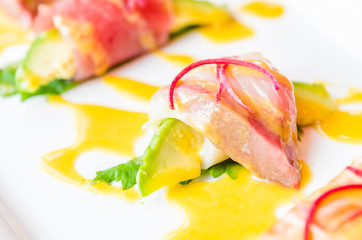 Sashimi avocado japanese food