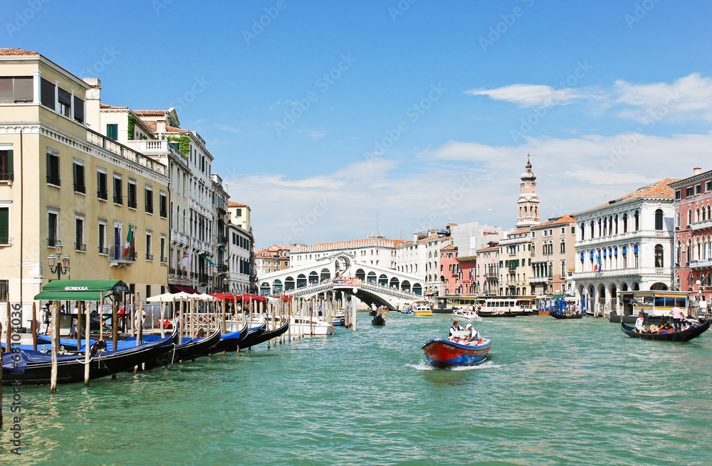 Wall mural Grand Canal near Rialto Bridge in Venice