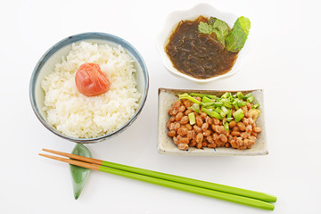 おいしそうな和風朝食