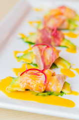 Sashimi avocado japanese food