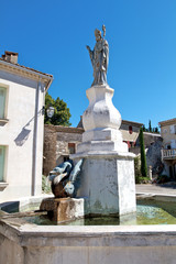 Fototapeta na wymiar fontaine saint pierre drôme 2