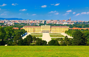 Naklejka premium Vienna and Schonbrunn Park