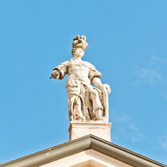 Fototapeta na wymiar Matilde di Canossa statue in San Benedetto Po, Italy