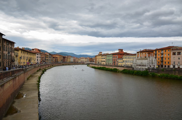 Fototapeta na wymiar View of the medieval town of Pisa