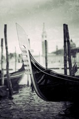 Wenecka gondola w stylu rerto