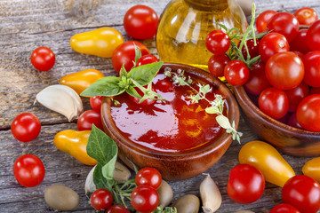 Tomato ketchup with olive oil and vegetables