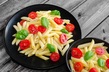 Pasta with tamato and basil