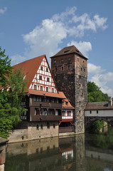 Fototapeta na wymiar Weinstadel und Wasserturm in Nürnberg