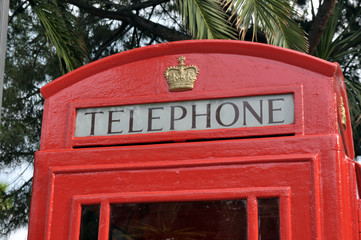 Parte alta di una classica cabina telefonica londinese