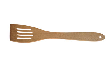 Alter Pfannenwender aus Holz auf weiss