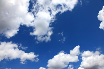 nubes blancas cielo azul 2690-f14