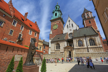 Fototapeta na wymiar Cracow - Wawel Castle - cathedral