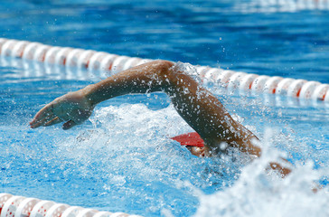 Nadador en estilo crol