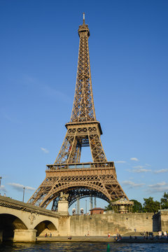 tour eiffeil