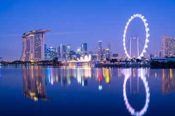 Naklejka premium Singapore Skyline at night.