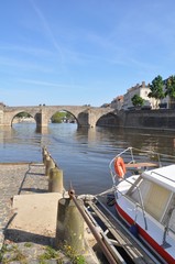 laval,vue sur la rivière;