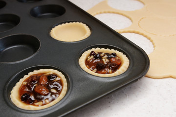 Making mince pies