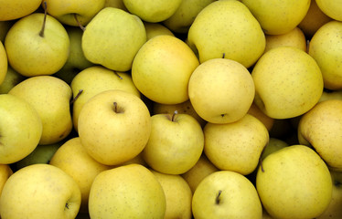 yellow apples
