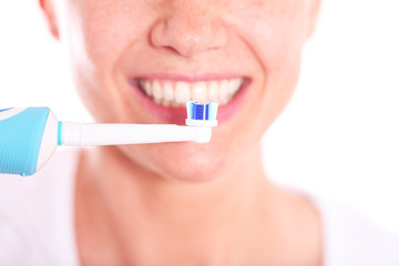 Zahnpflege mit der elektrischen Zahnbürste