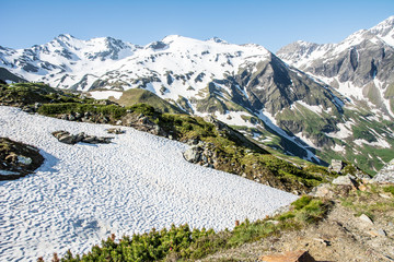 Fototapeta na wymiar Hohe Tauern Mountain Range