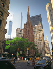 Fototapeta premium Trinity Church in Manhattan, New York City.