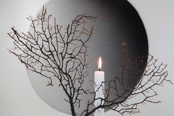 Trockengesteck mit Kerze