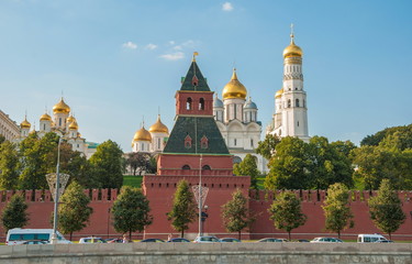 Fototapeta na wymiar View of Kremlin wall, towers and cathedrals of the Kremlin