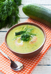 Cream soup with shrimps and vegetables